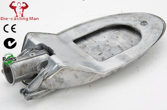 κατοικία φωτεινών σηματοδοτών των υπαίθριων οδηγήσεων με το συμπαθητικό καθολικό χρησιμοποιημένο αλουμίνιο 102 σχεδίου υλικό