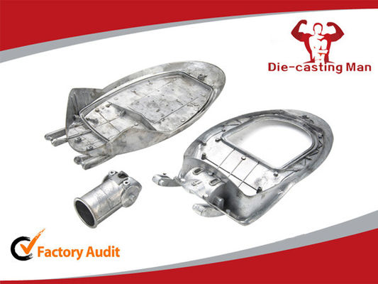 Κατοικία φωτεινών σηματοδοτών των υψηλών αποδοτικότητας οδηγήσεων αργιλίου για το οδόστρωμα 880 X 380 X 180mm